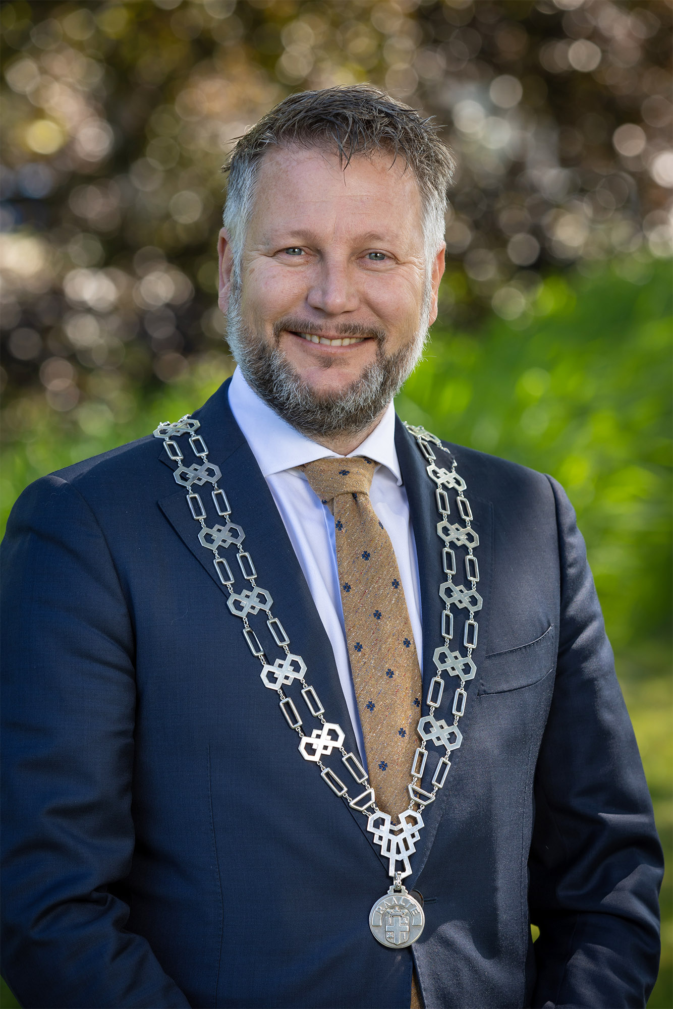 Burgemeester van Raalte Martijn Dadema 2022 foto voor media doeleinden